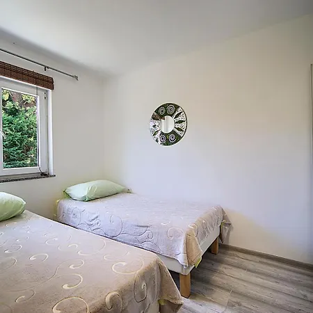 1505 Valtura
